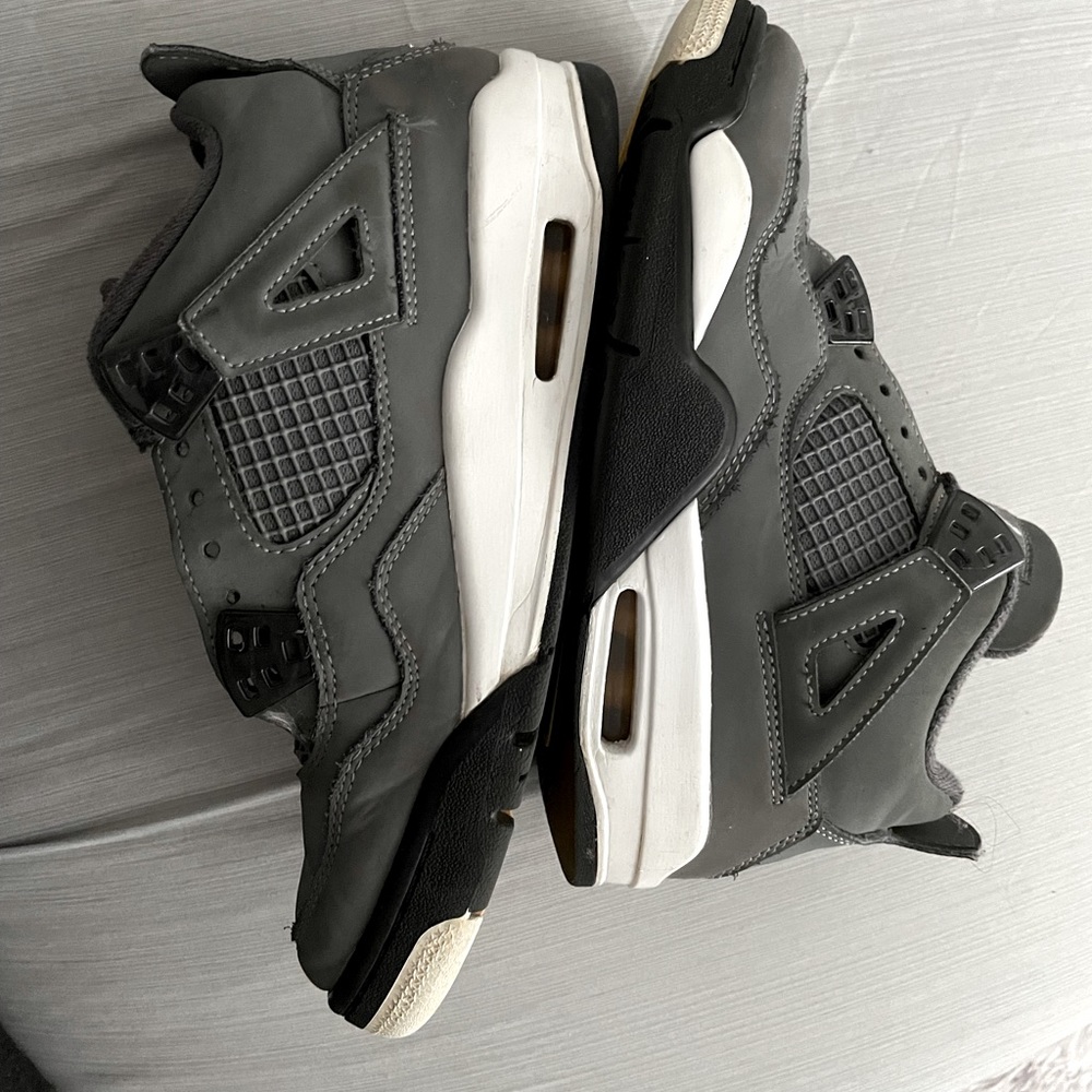 Jordan 4 retro